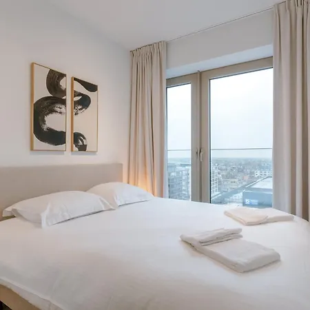 Modern With Balcony & Parking Ostenda